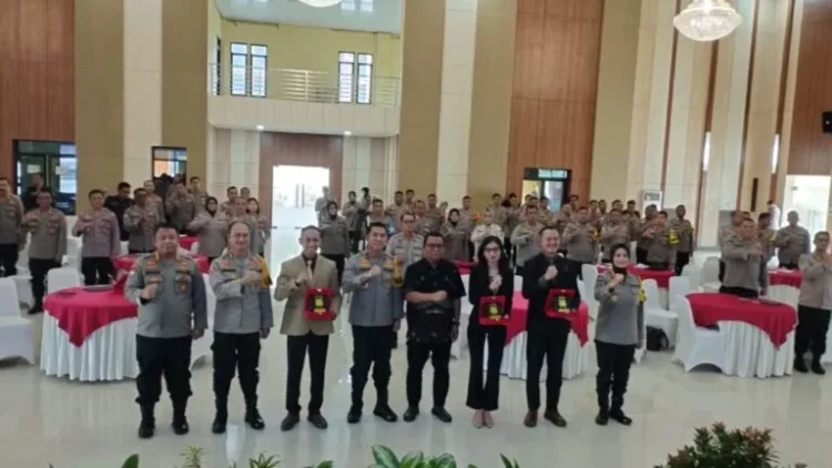 Jadi Corong Polri, Bhabinkamtibmas Tingkatkan Kemampuan Public Speaking