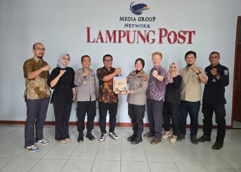 Jalin Sinergitas Dengan Media, Kabid Humas Polda Lampung Kunjungi Kantor Lampung Post