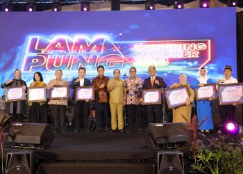 Pj. Gubernur Samsudin Buka Acara “Lampung Inspiring Teacher Fest 2024” dalam Rangka HUT Lampung Post ke-50