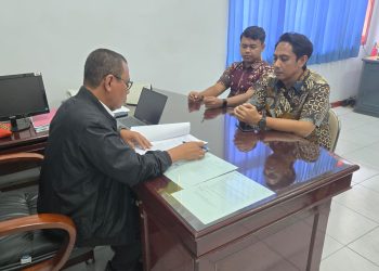 Ahli Pers Dewan Pers, Iskandar Zulkarnain memberikan keterangan ahli di hadapanTim Penyidik dari Ditreskrimsus Polda Lampung, Jumat (14 Agustus 2026).